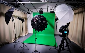 5 Creative Ways to Use a Green Screen Studio for Your Projects