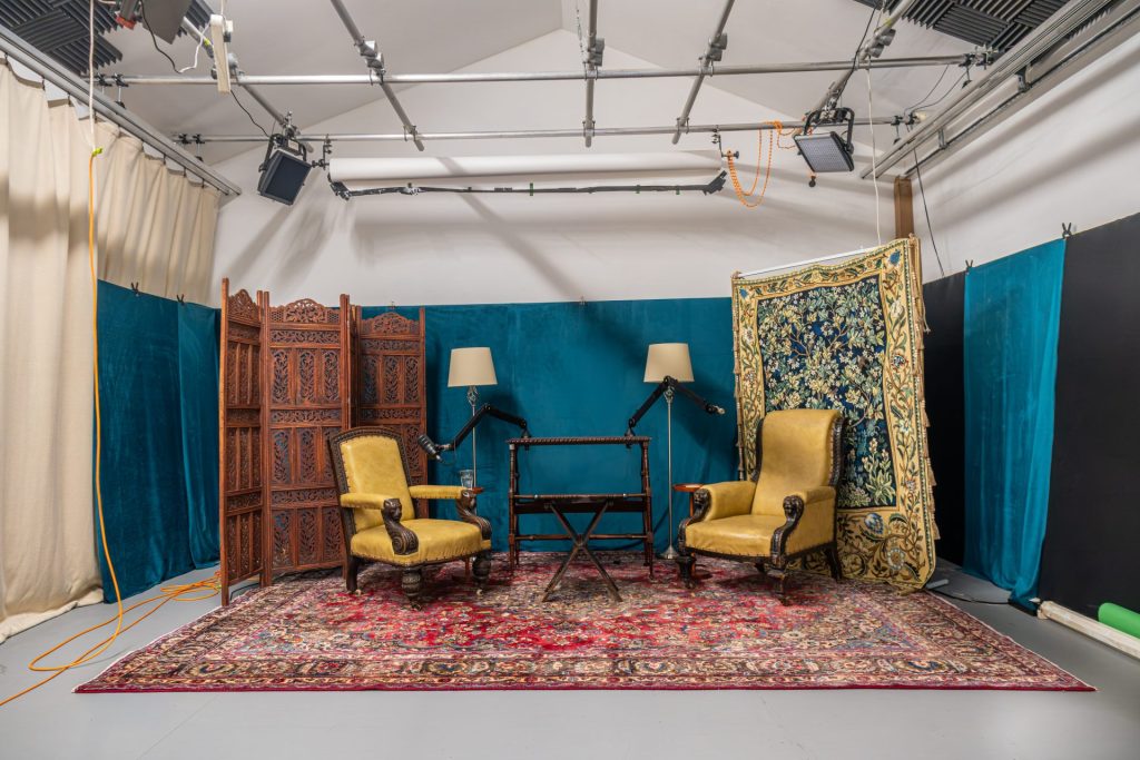 Studio 1 - Build your own set